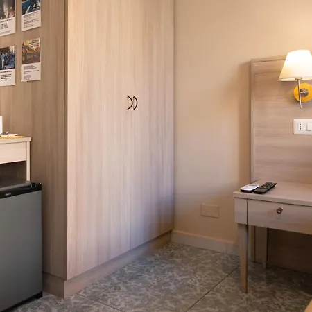 Kalie ゲストハウス カリアリ